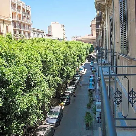 فندق مبيت وإفطار L'opera Buffa 4*