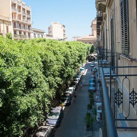 L'opera Buffa Alojamento de Acomodação e Pequeno-almoço Palermo