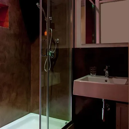 Alojamento de Acomodação e Pequeno-almoço L'opera Buffa Palermo