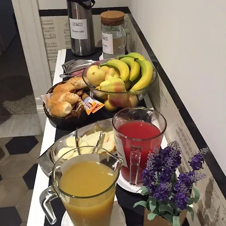 L'opera Buffa Nocleg ze śniadaniem 4*