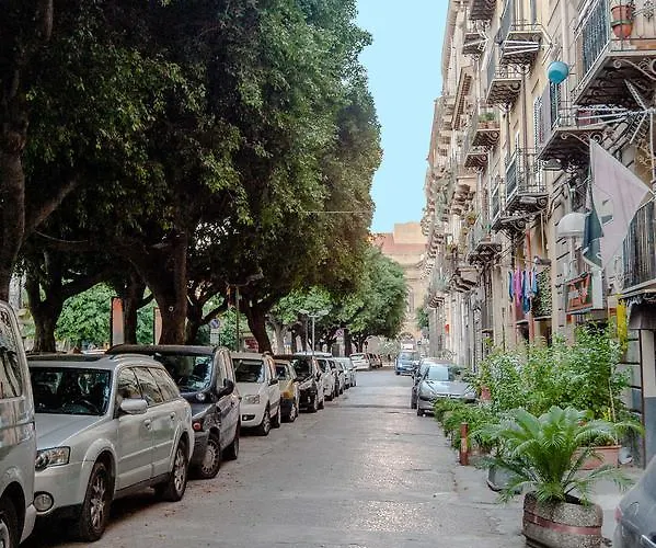 فندق مبيت وإفطار L'opera Buffa 4*